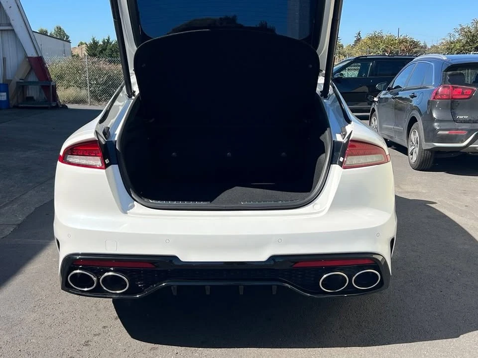 2022 Kia Stinger GT - Image 8 of 20