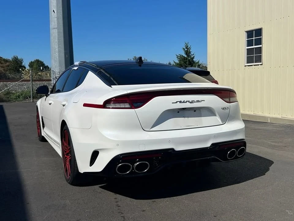 2022 Kia Stinger - Image 9 of 17