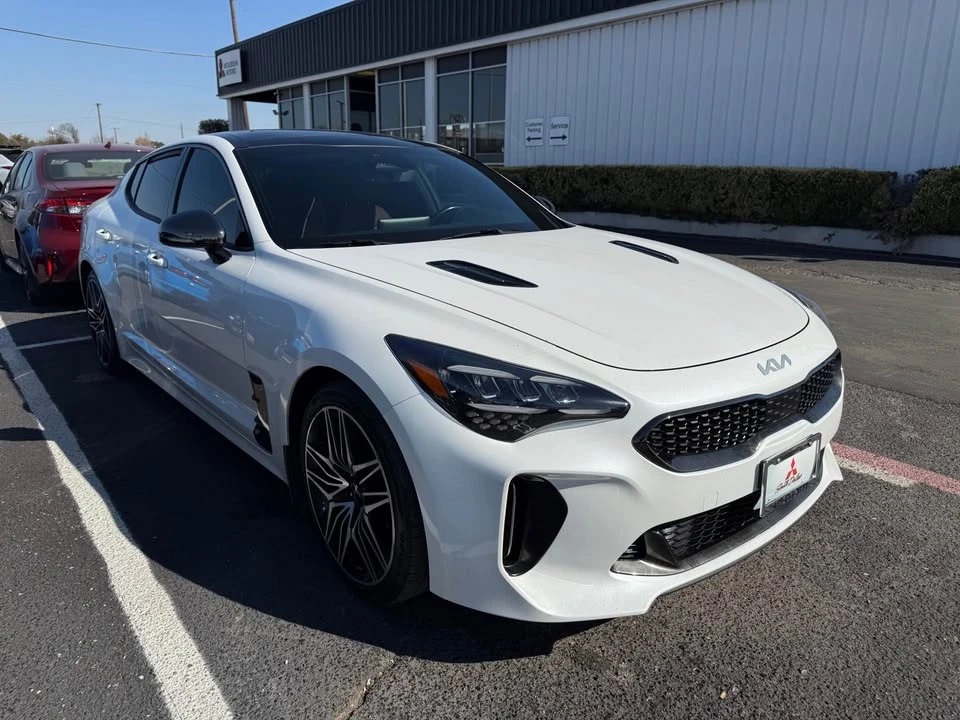 2022 Kia - Image 3 of 11