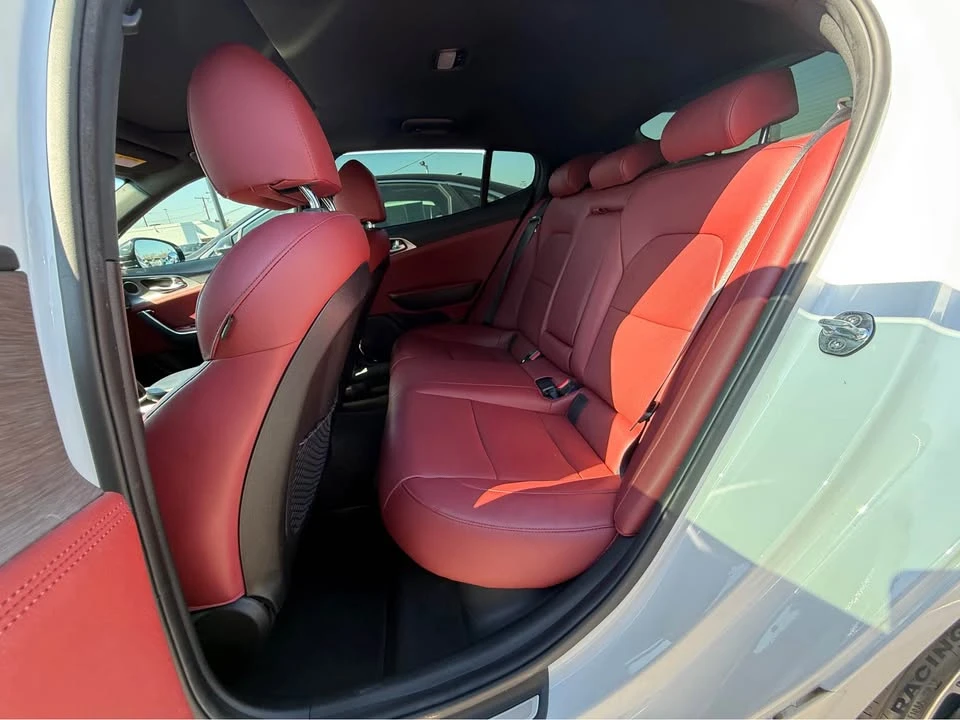 2022 Kia - Image 8 of 11