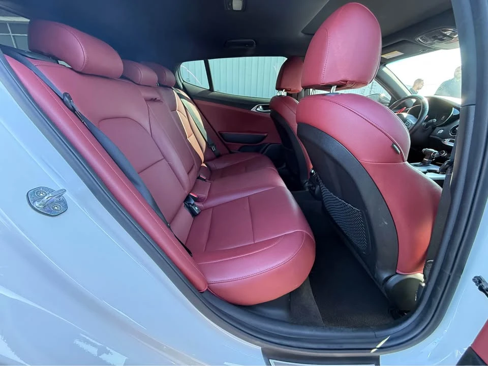 2022 Kia - Image 9 of 11