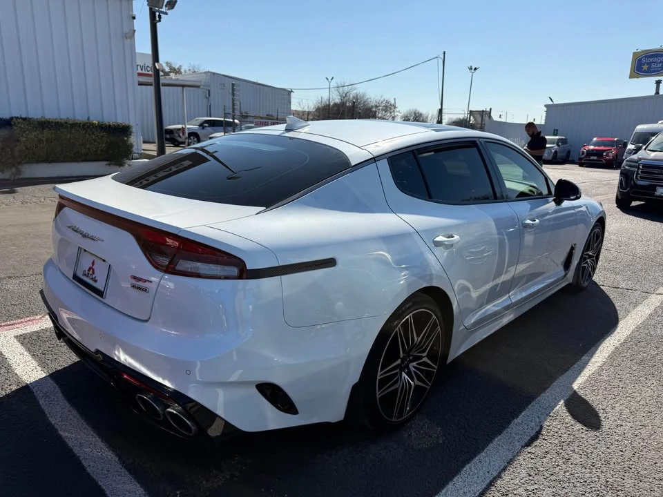 2022 Kia - Image 4 of 11