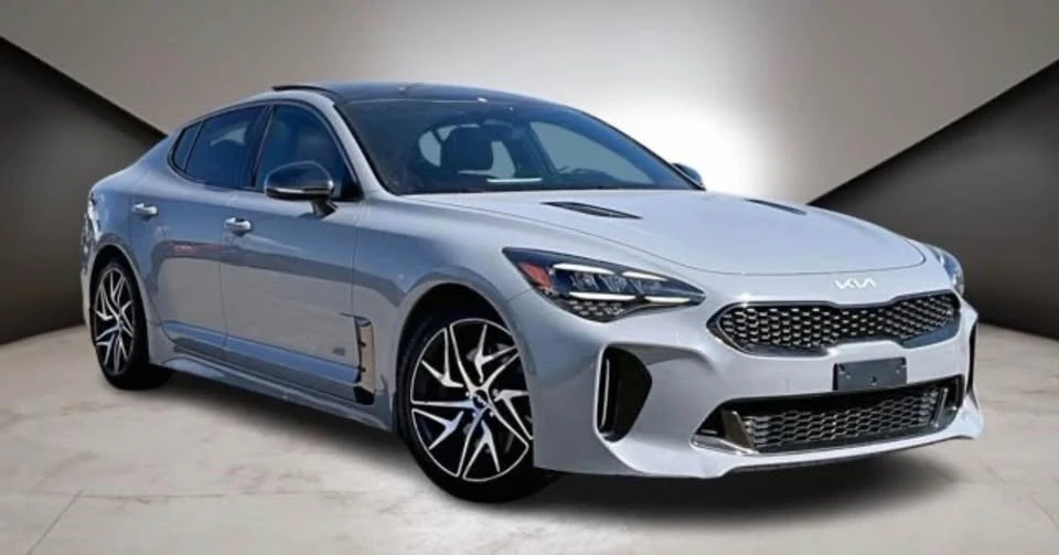 2022 Kia Stinger - Image 2 of 9