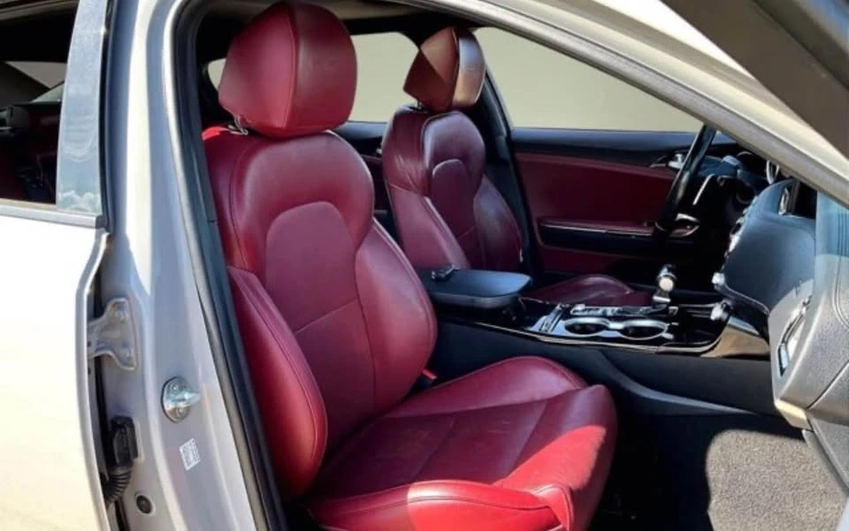 2022 Kia Stinger - Image 7 of 9