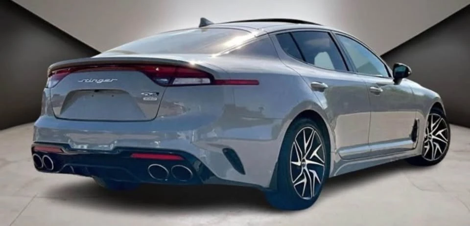 2022 Kia Stinger - Image 5 of 9
