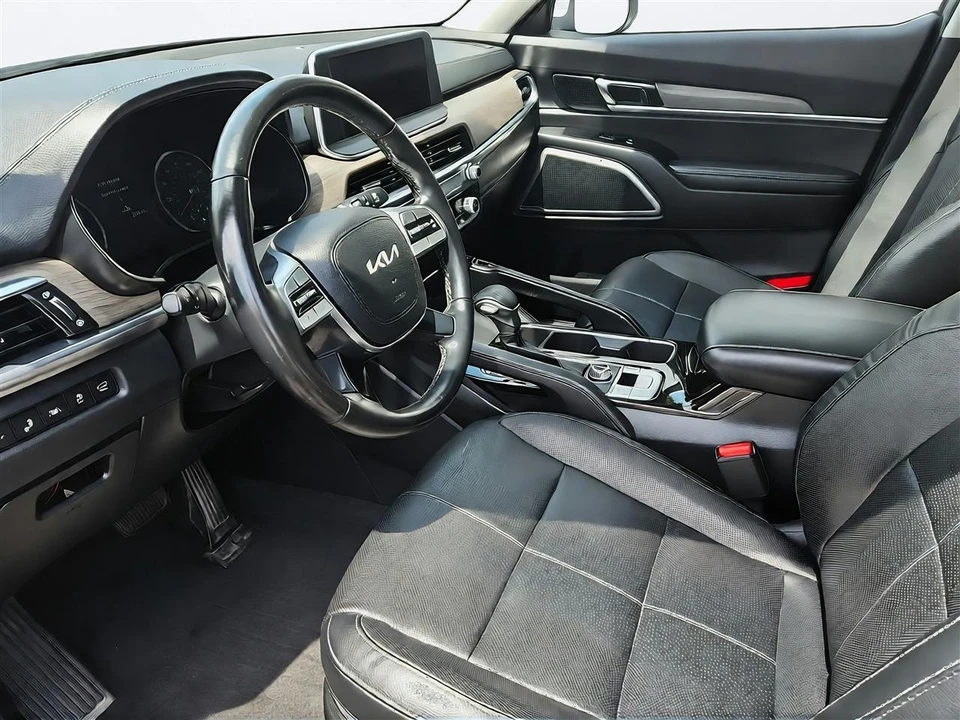 2022 Kia Telluride - Image 9 of 30