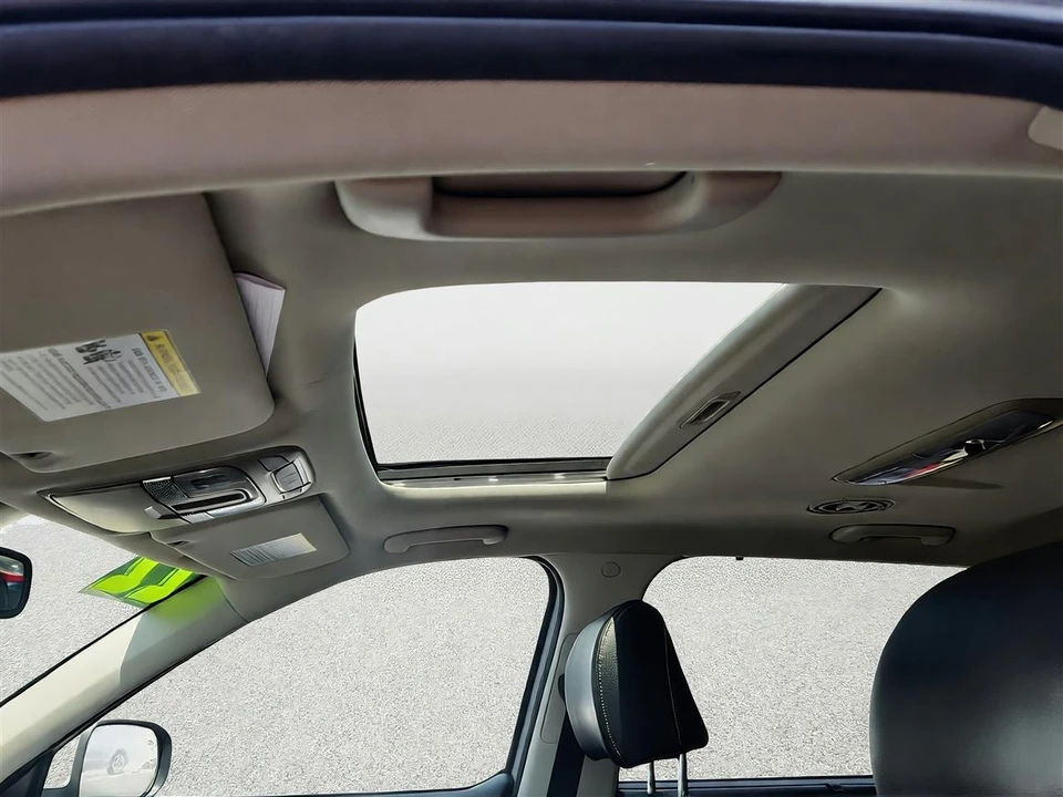 2022 Kia Telluride - Image 11 of 30