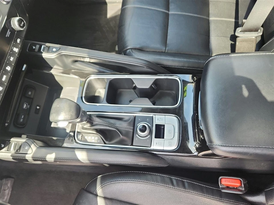 2022 Kia Telluride - Image 14 of 30