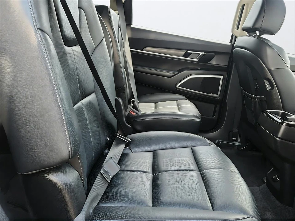 2022 Kia Telluride - Image 25 of 30