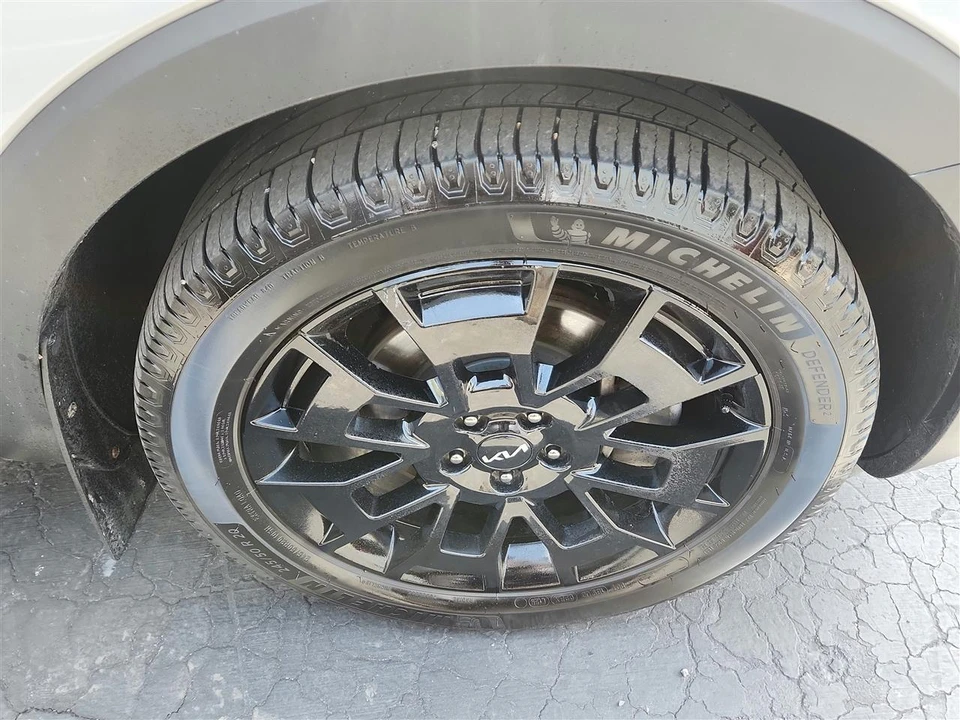 2022 Kia Telluride - Image 28 of 30