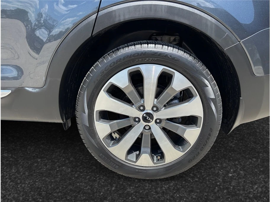 2022 Kia Telluride - Image 14 of 21