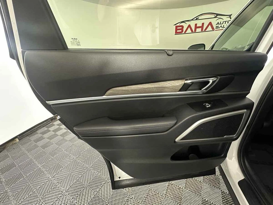 2022 Kia Telluride - Image 17 of 21