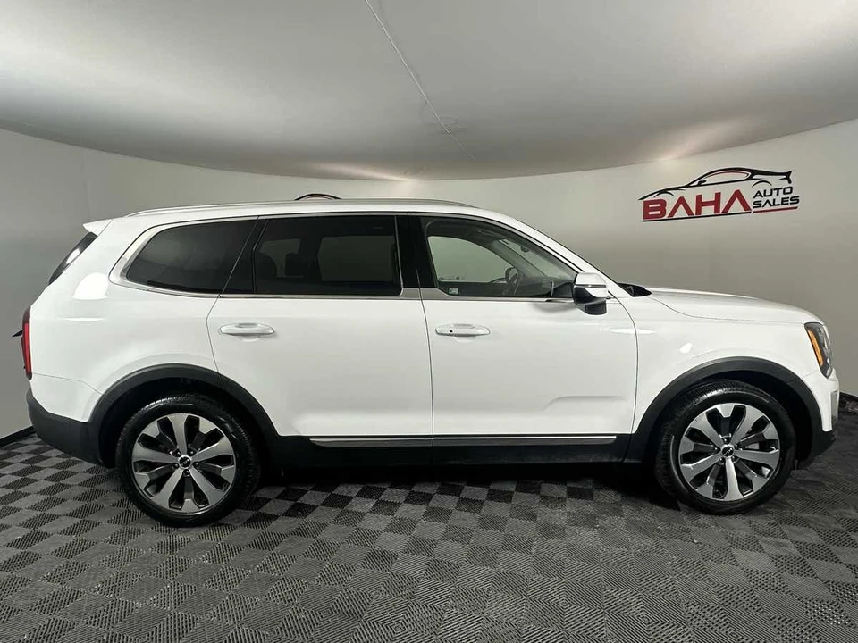 2022 Kia Telluride - Image 10 of 21