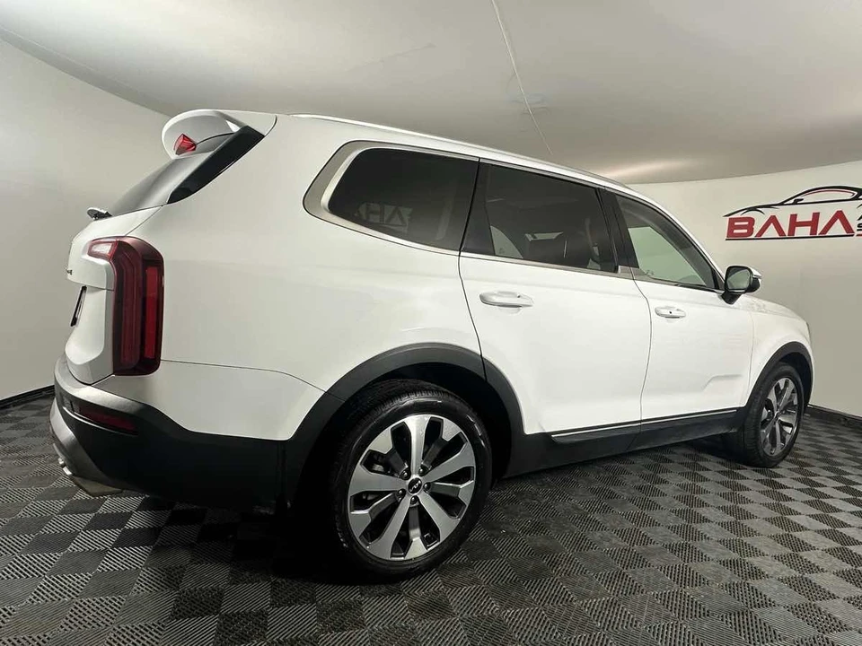 2022 Kia Telluride - Image 9 of 21