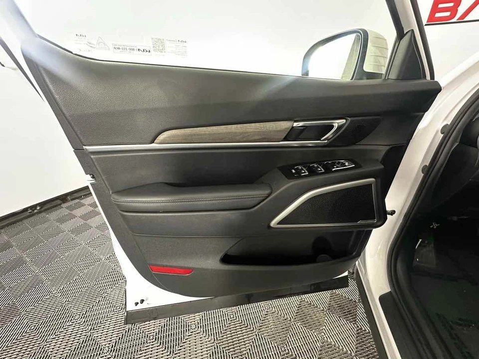 2022 Kia Telluride - Image 15 of 21