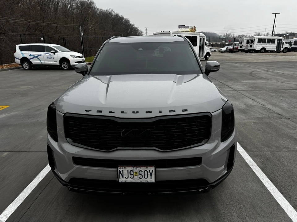 2022 Kia Telluride - Image 2 of 8