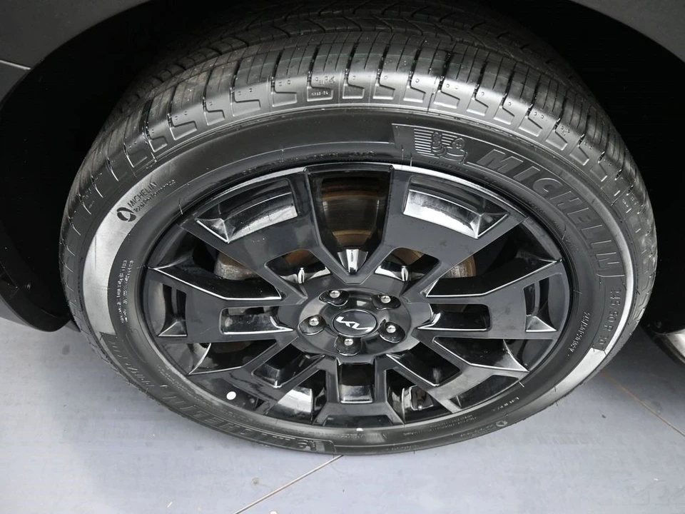 2022 Kia Telluride - Image 14 of 21