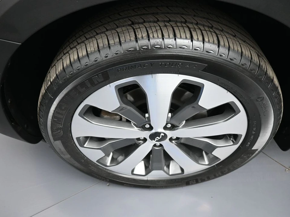 2022 Kia Telluride - Image 14 of 21