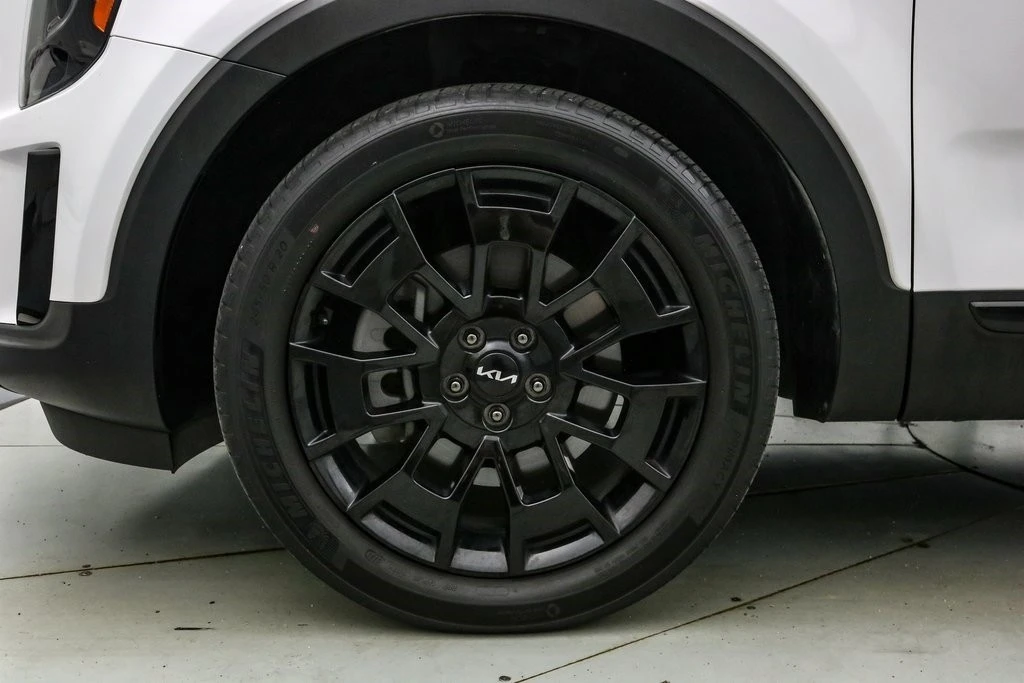 2022 Kia Telluride - Image 11 of 21