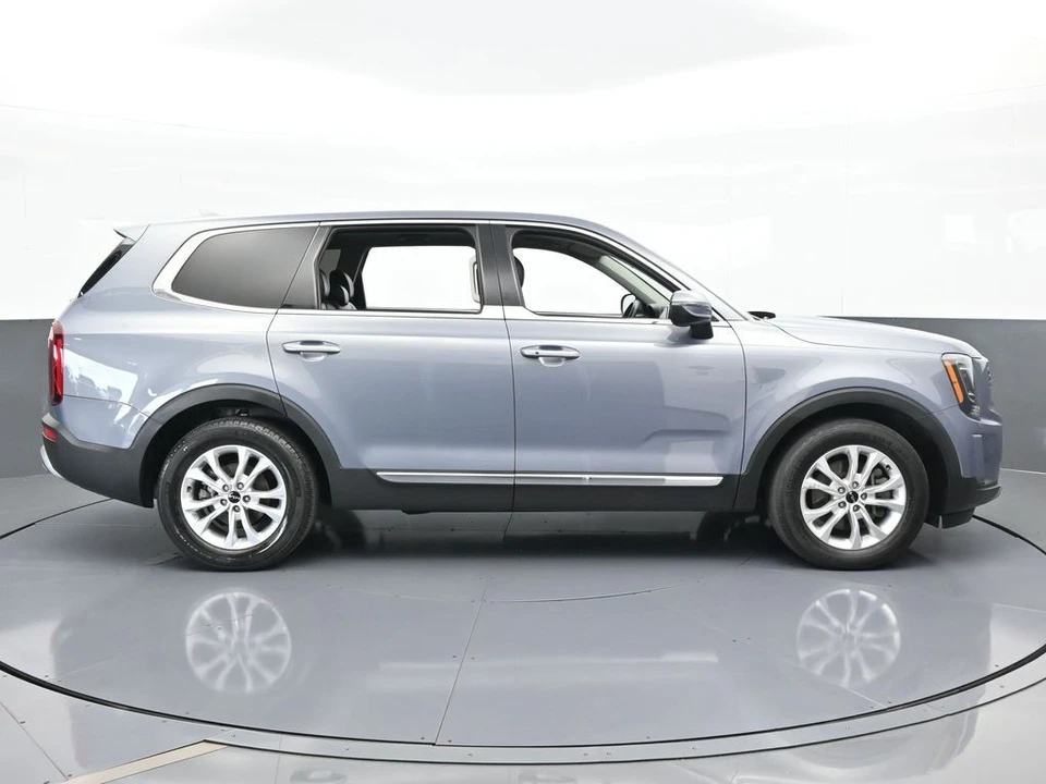 2022 Kia Telluride - Image 7 of 12