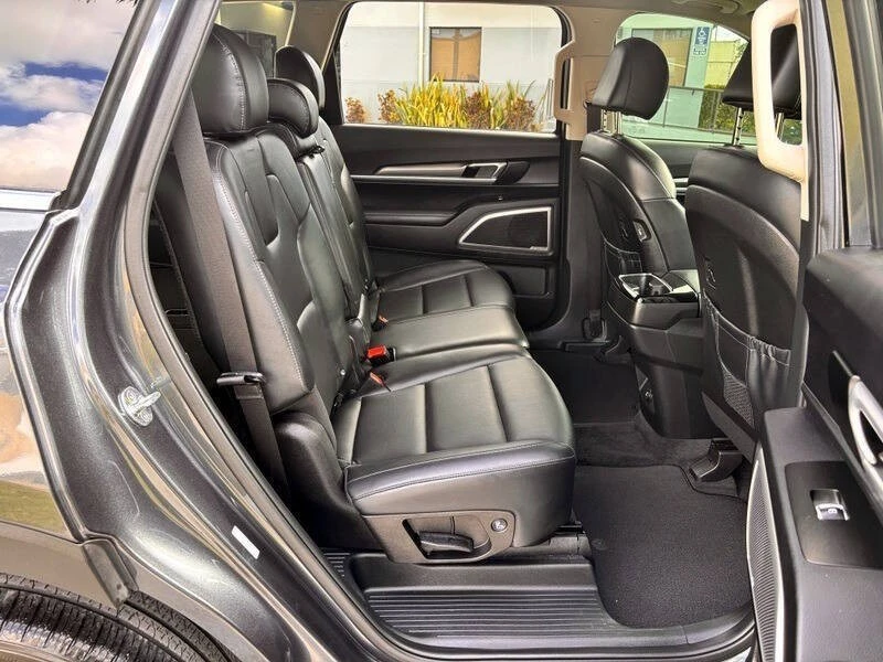 2022 Kia Telluride - Image 18 of 21