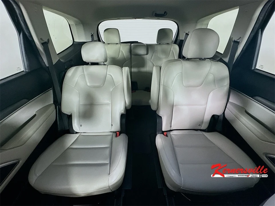 2022 Kia Telluride - Image 13 of 21