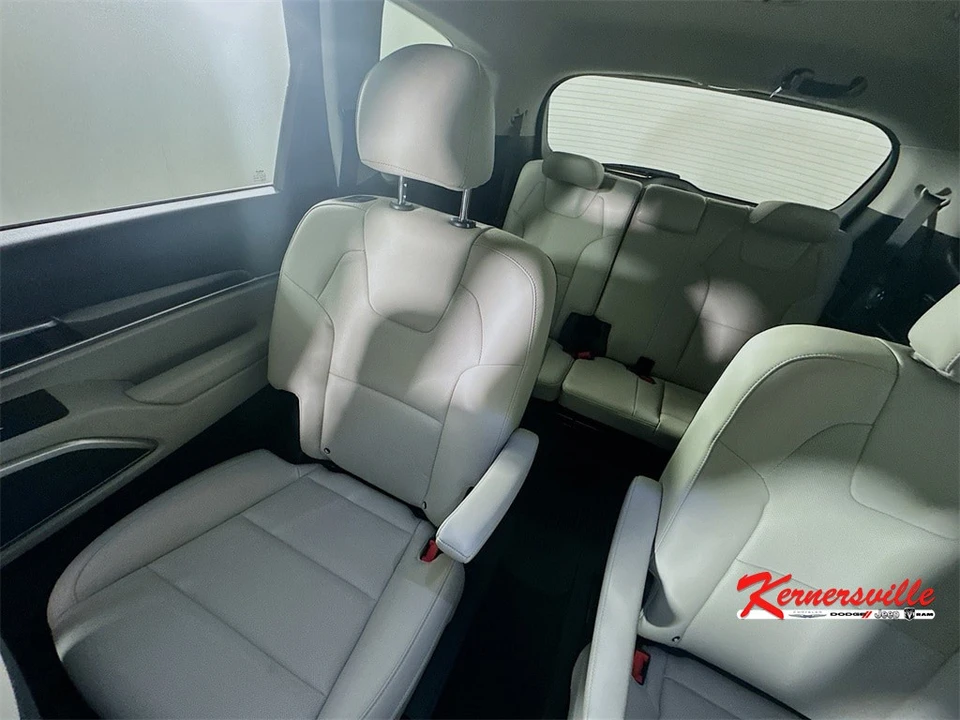 2022 Kia Telluride - Image 12 of 21