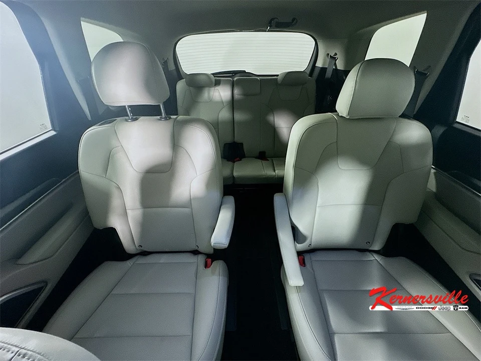 2022 Kia Telluride - Image 13 of 21