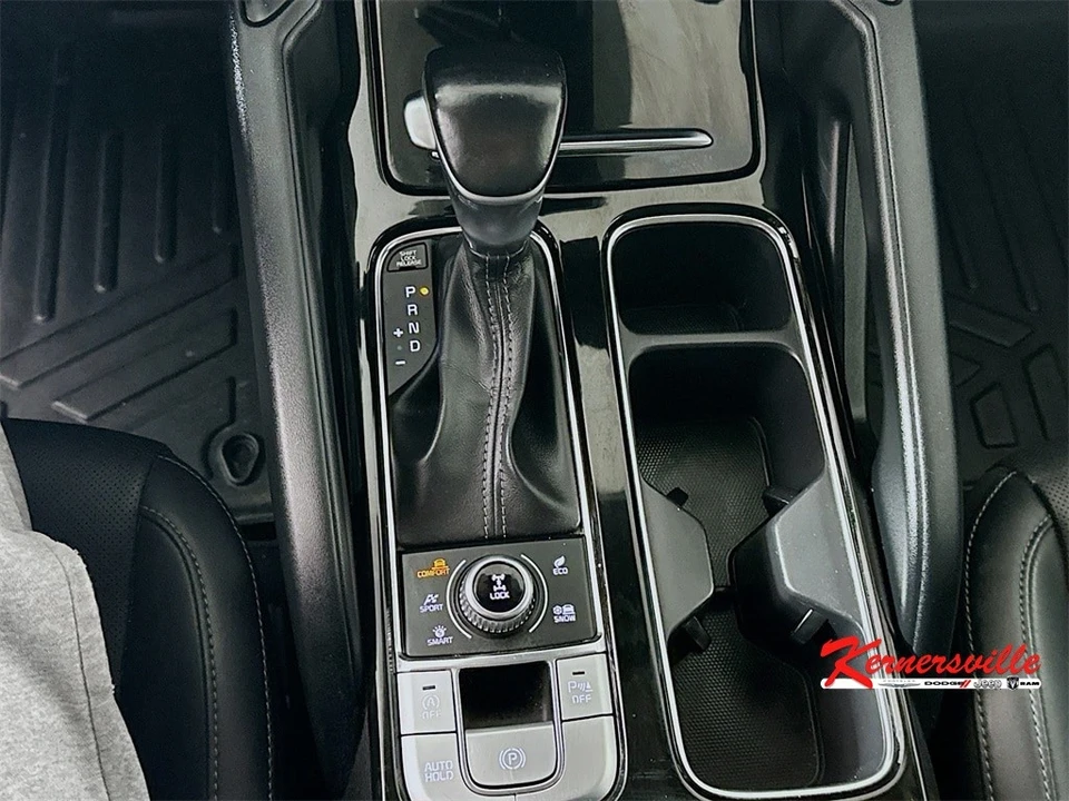 2022 Kia Telluride - Image 16 of 21