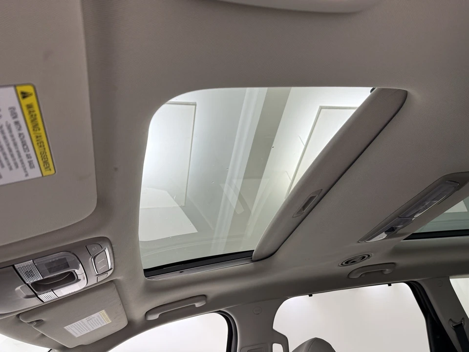 2022 Kia Telluride - Image 13 of 21