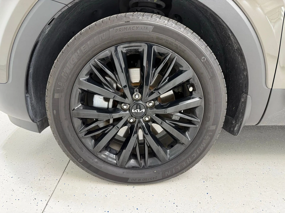 2022 Kia Telluride - Image 9 of 21