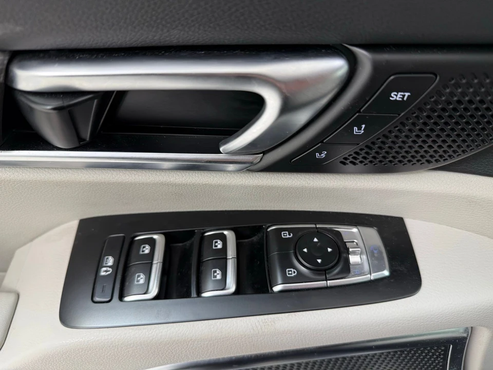 2022 Kia Telluride - Image 11 of 21