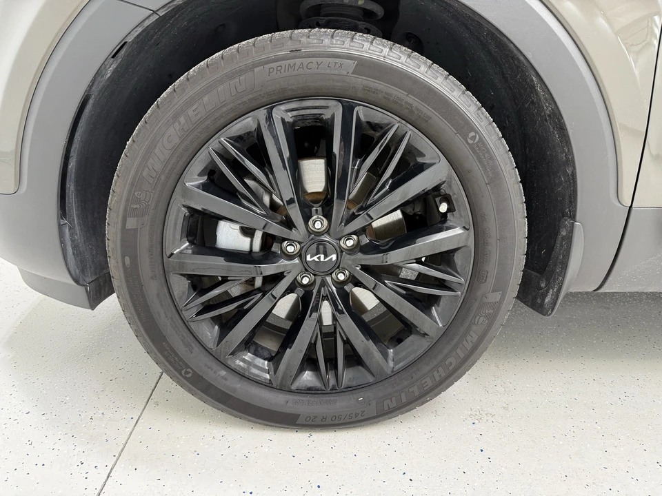 2022 Kia Telluride - Image 9 of 21