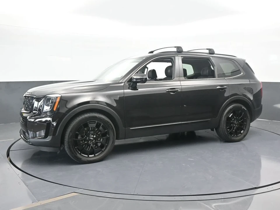2022 Kia Telluride - Image 2 of 12