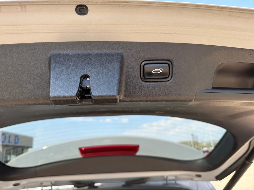 2022 Kia Telluride - Image 17 of 21