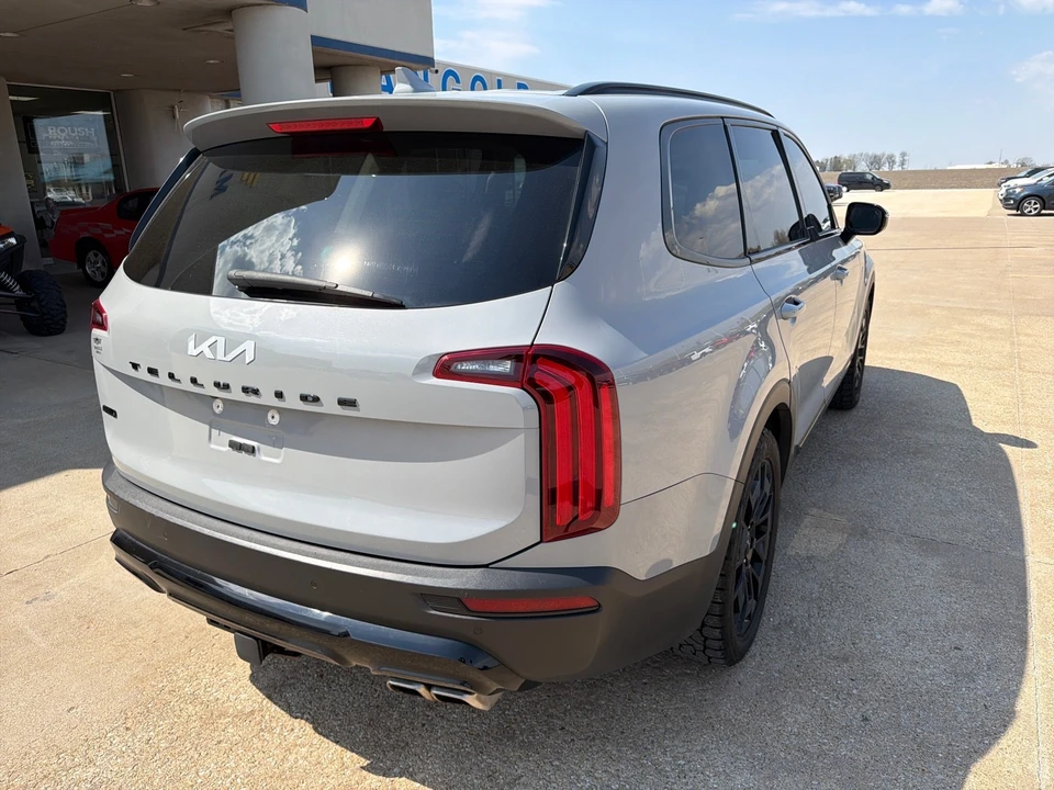 2022 Kia Telluride - Image 13 of 21
