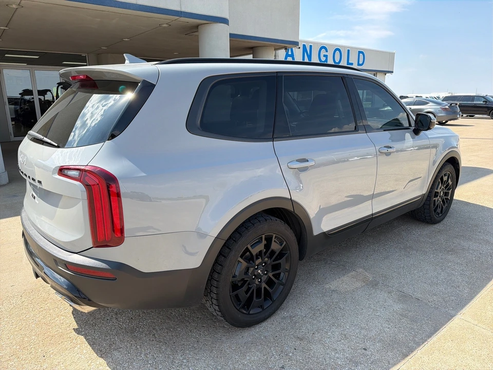 2022 Kia Telluride - Image 14 of 21