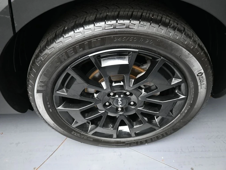 2022 Kia Telluride - Image 15 of 21