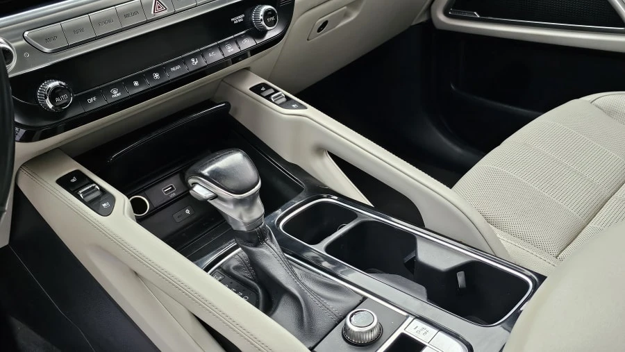 2022 Kia Telluride - Image 26 of 31