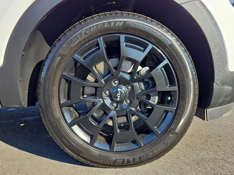 2022 Kia Telluride - Image 8 of 12