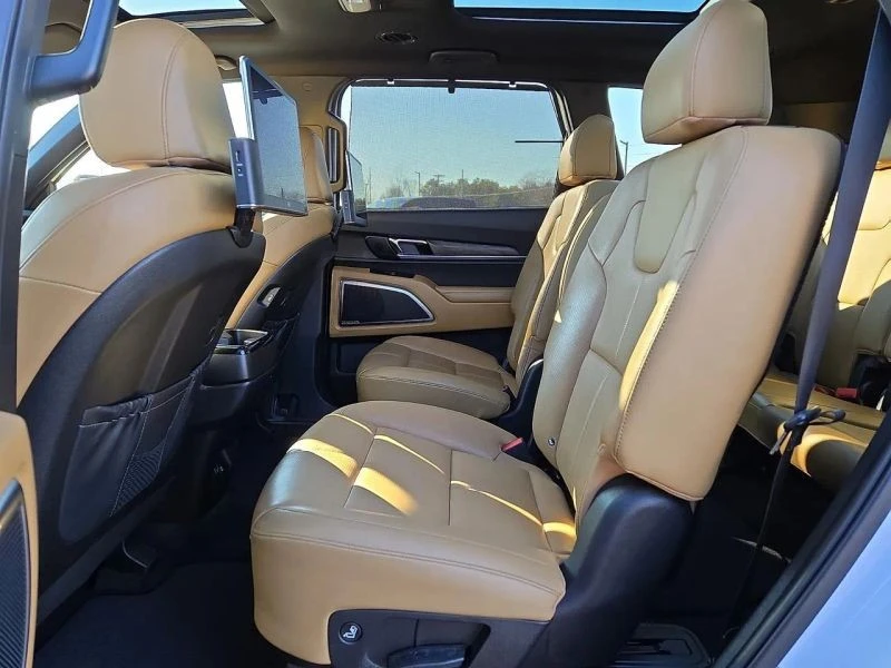 2022 Kia Telluride - Image 10 of 12