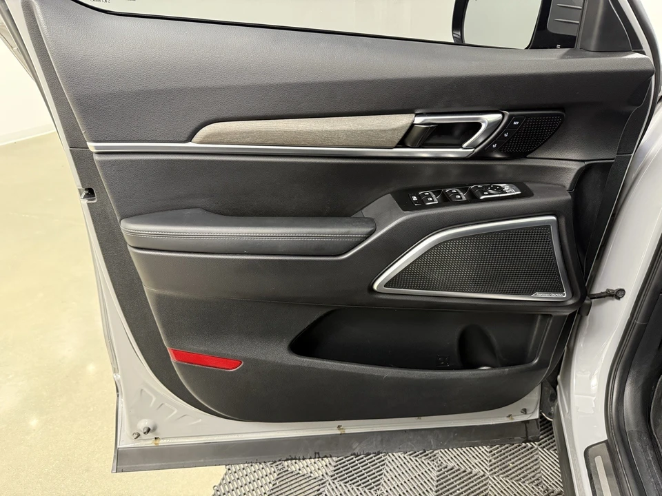 2022 Kia Telluride - Image 11 of 12
