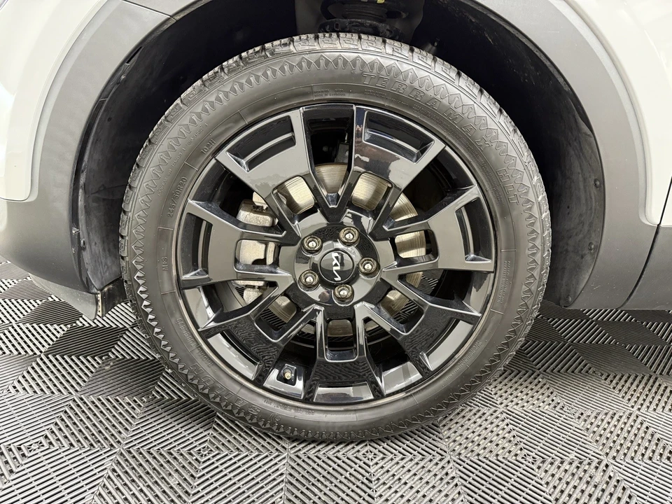 2022 Kia Telluride - Image 9 of 12
