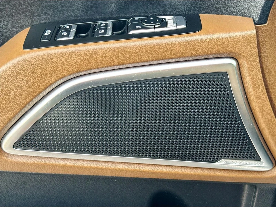 2022 Kia Telluride - Image 18 of 21