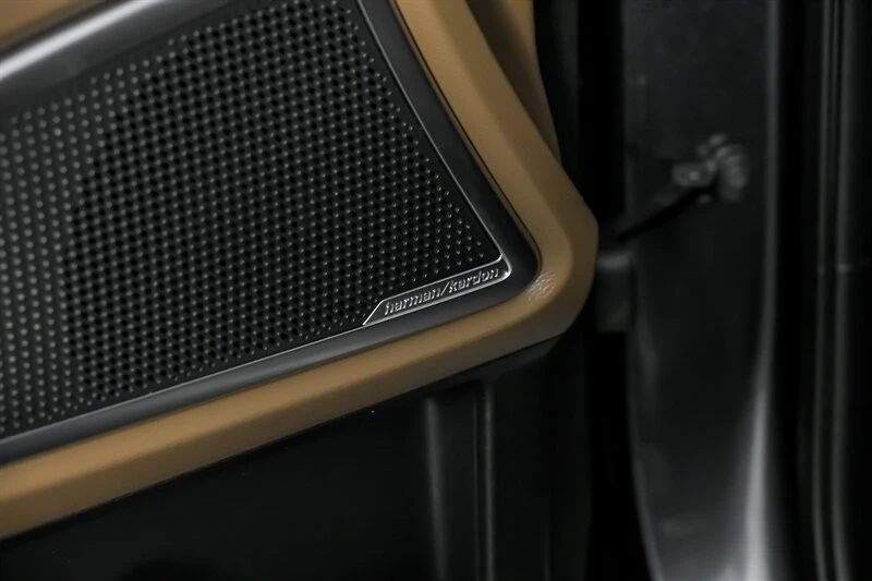 2022 Kia Telluride - Image 17 of 21