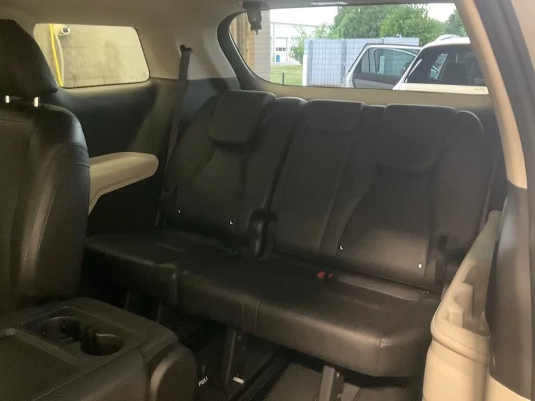 2022 Kia Carnival - Image 8 of 9