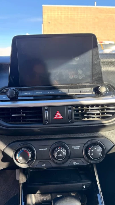 2022 Kia Forte - Image 12 of 18