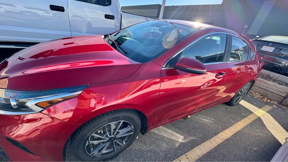 2022 Kia Forte - Image 3 of 18
