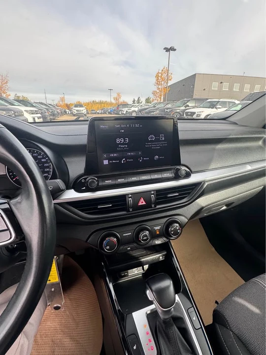 2022 Kia Forte - Image 14 of 15