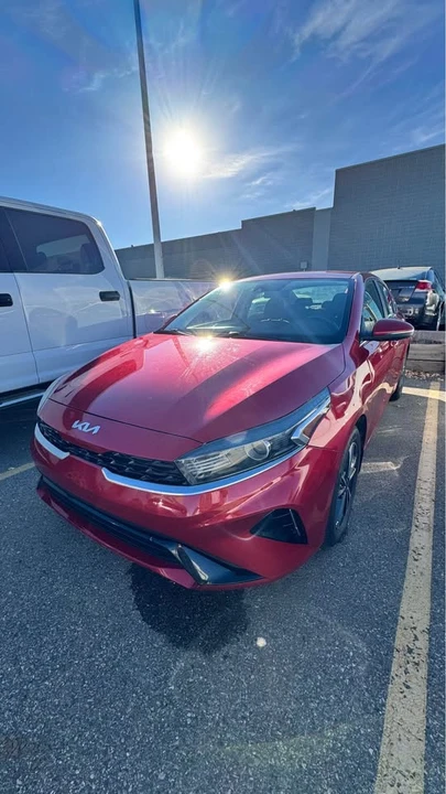 2022 Kia Forte - Image 2 of 18